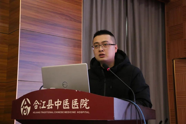 备战疫情｜合江县中医医院开展新冠肺炎感染防控技能培训(图2)