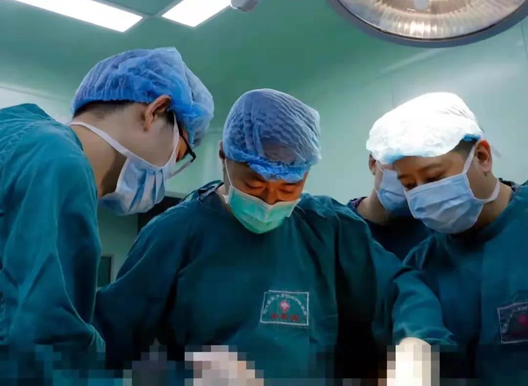 【关注】购物节,他们竟真把手“剁了”?(图3) 【关注】购物节,他们竟真把手“剁了”?(图3)