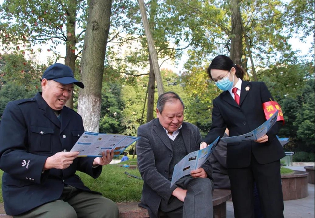 幸福守望者·酒麒麟反电诈 | 江阳法院进公园、商圈，开展反电诈普法宣传活动(图17)