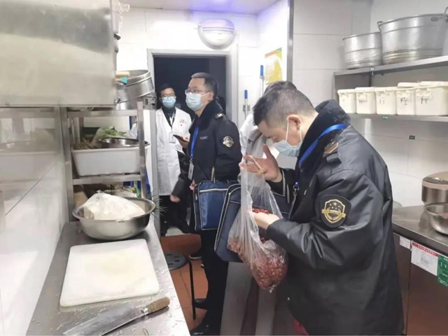 学党史·护航食品安全专项行动｜泸州麻辣空间火锅店“拔得头筹”，猜猜接下来还有哪些商家“中奖”？(图3)