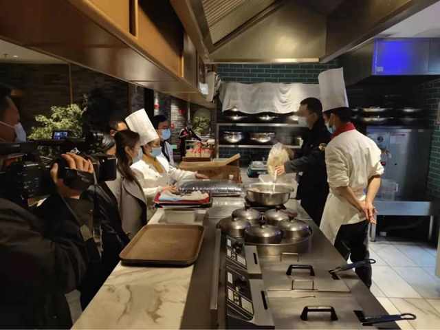 学党史·护航食品安全专项行动｜泸州麻辣空间火锅店“拔得头筹”，猜猜接下来还有哪些商家“中奖”？(图4)