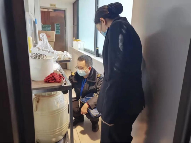 学党史·护航食品安全专项行动｜泸州麻辣空间火锅店“拔得头筹”，猜猜接下来还有哪些商家“中奖”？(图5)