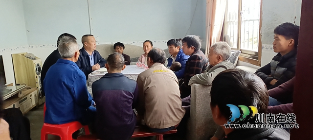 古蔺县马蹄镇：泉水涌上云端，苗寨喝上平价水(图3)