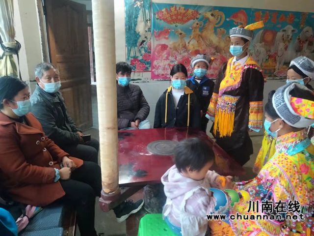 同心战“疫”！古蔺县观文镇少数民族群众积极参疫情防控工作(图1)