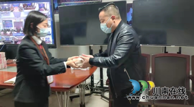 纳溪区法院集中发放执行案款(图3)