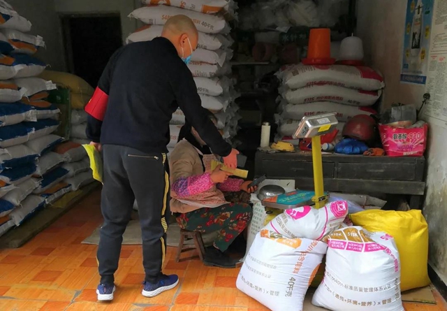 江阳法院干警下沉通滩社区协助开展疫情防控(图5)