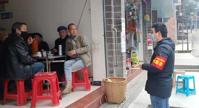 江阳法院干警下沉通滩社区协助开展疫情防控(图6)