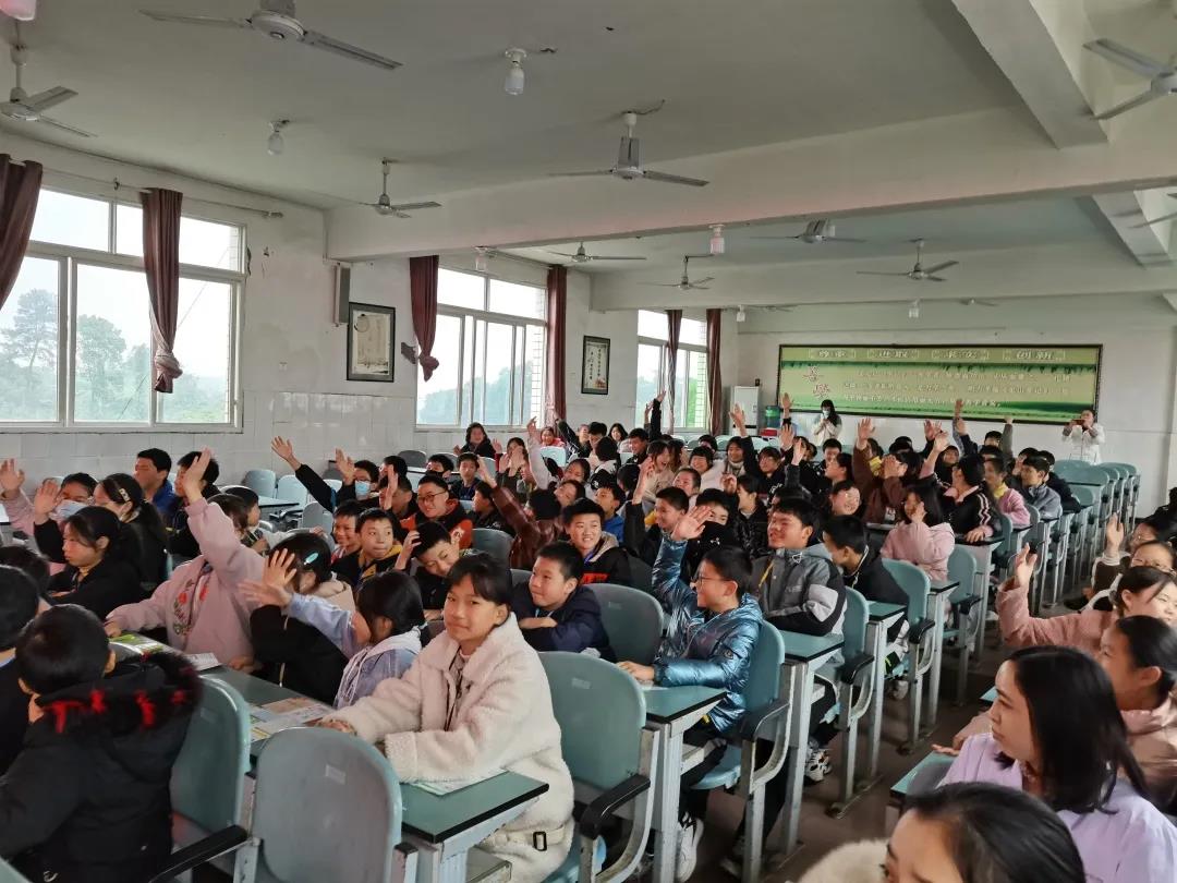 合江县中医医院：近视防控宣讲进校园，守护学生清晰“视”界！(图3)