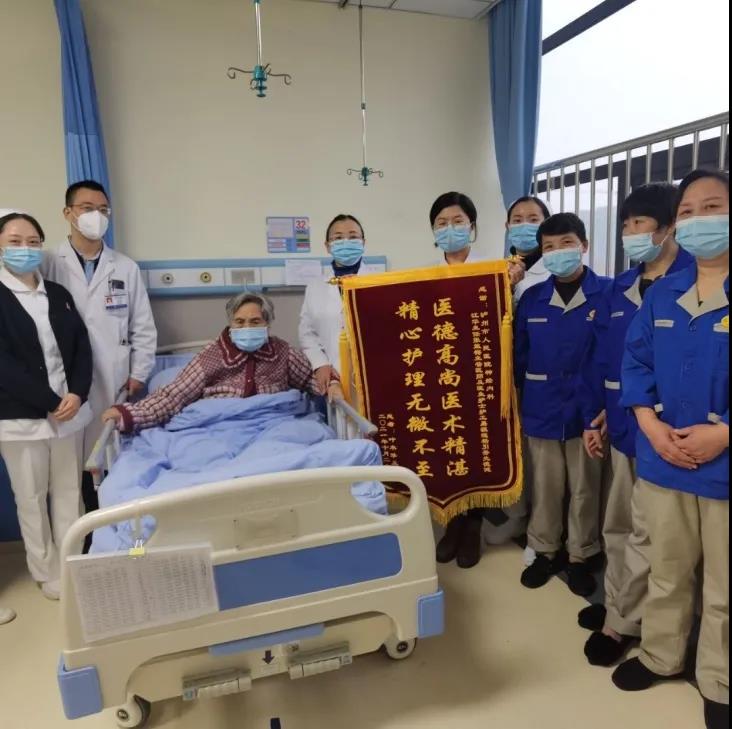 非要请医护吃饭的上海阿姨，又送来了这个……(图7)