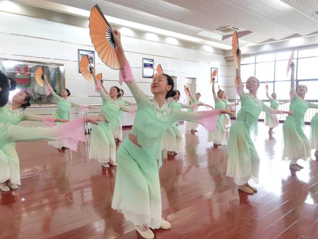 “五育并举”推动基础教育高质量发展|泸州市积极探索德智体美劳“五育融合”教育实践(图9)