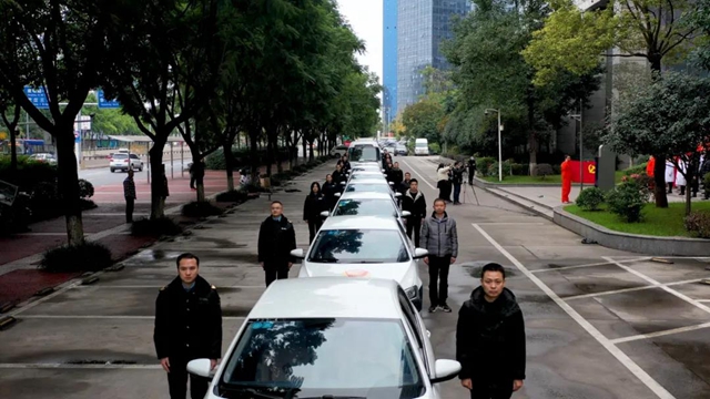 眼花缭乱,众多“执法神器”配发到位,泸州市市场监管局这是要干嘛?(图5) 眼花缭乱,众多“执法神器”配发到位,泸州市市场监管局这是要干嘛?(图5)