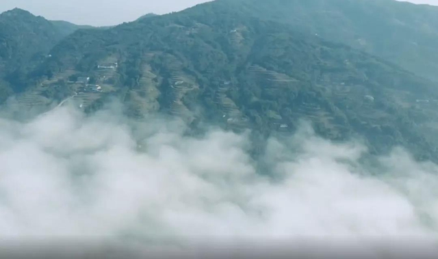 合江：石顶山上云海间，藏有一”江湖“(图2)