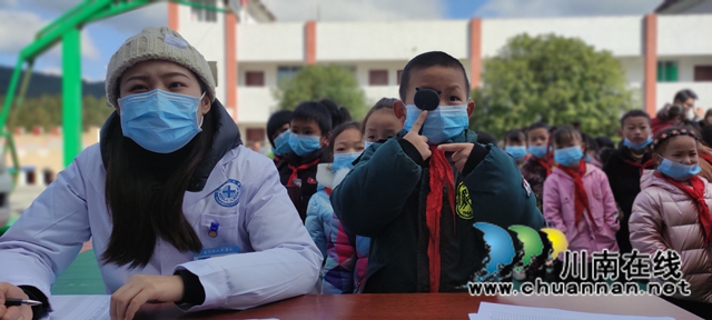 中国侨联“侨爱心 乡村学生眼视光工程”公益活动走进古蔺(图7)