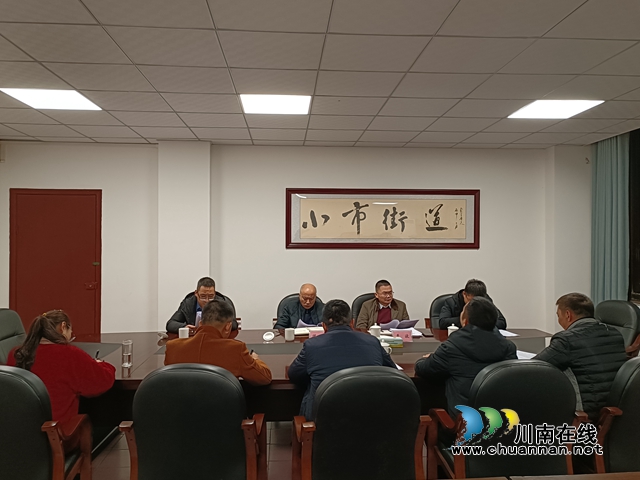 陈讯带队调研龙马潭区小市街道政法工作(图2)