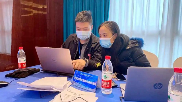 近千硕士投来电子简历!泸州举办首次急需紧缺人才“空中招聘会”(图2) 近千硕士投来电子简历!泸州举办首次急需紧缺人才“空中招聘会”(图2)