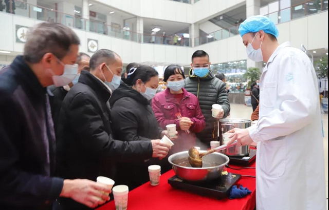 【关注】11万人，西南医大中医院很火爆！(图5)