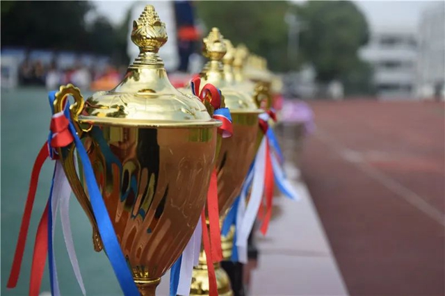 泸州十八中：镜头里的运动会(图1)