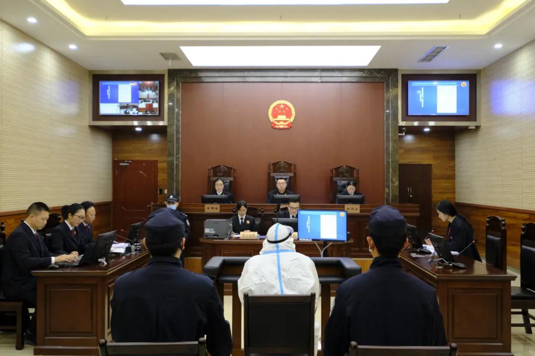 泸州市法检“两长”同庭履职，性侵留守儿童被告人一审被判处无期徒刑