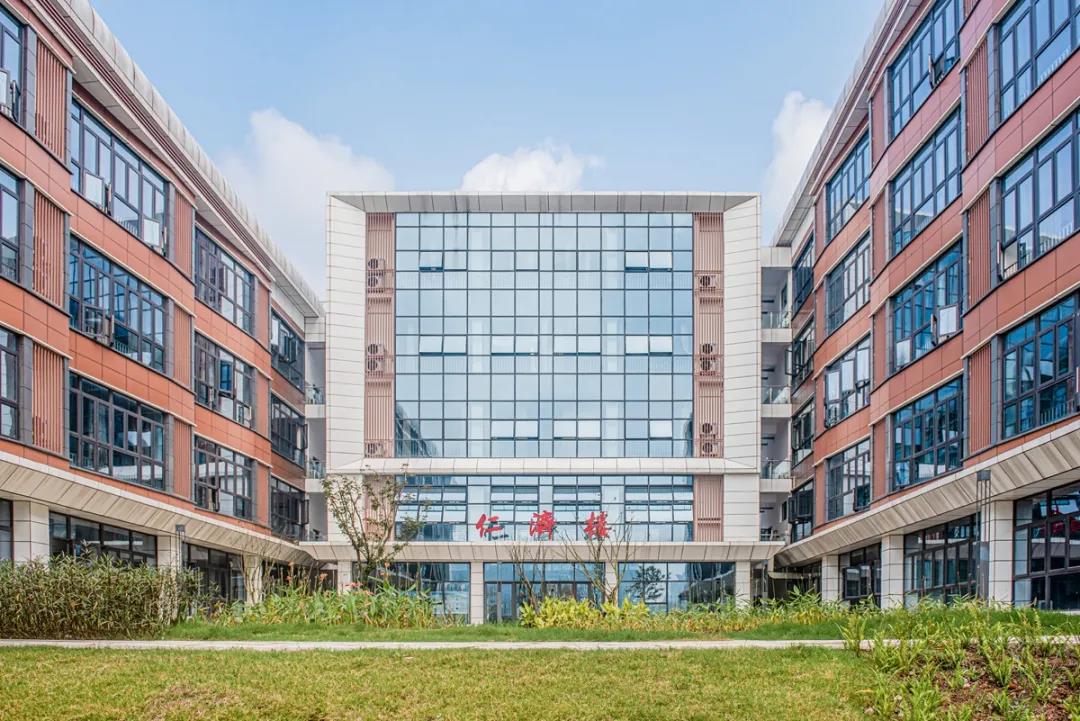 七十载风华正茂|西南医科大学校园颜值爆表！(图8)