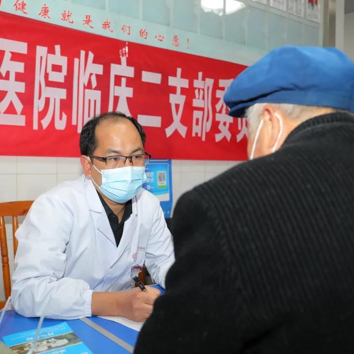 【我为群众办实事】倾情服务百姓健康—合江县中医医院专家组团下乡义诊(图5)