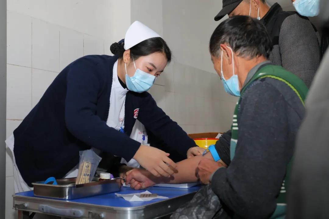 【我为群众办实事】倾情服务百姓健康—合江县中医医院专家组团下乡义诊(图13)