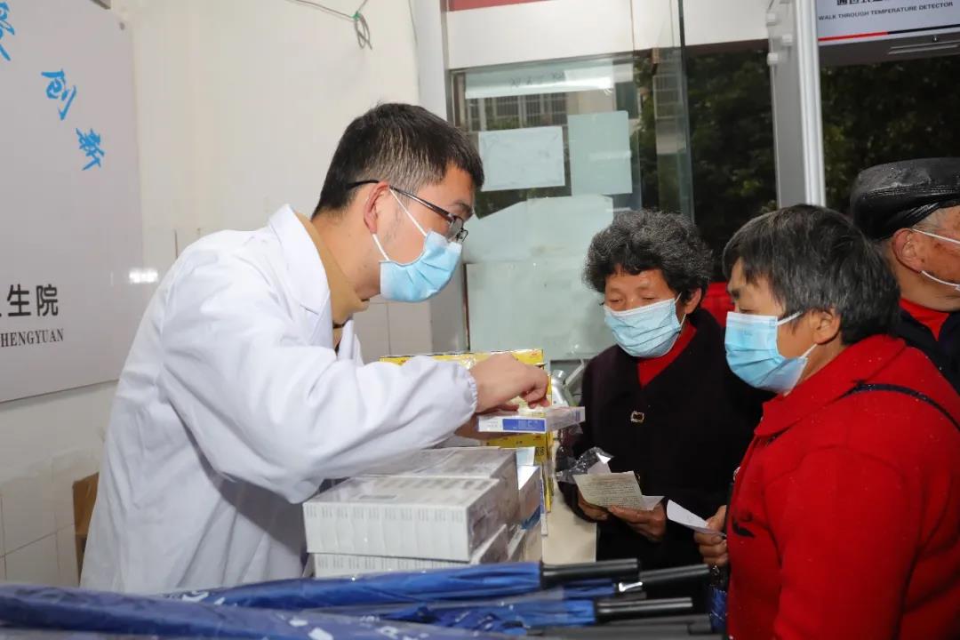 【我为群众办实事】倾情服务百姓健康—合江县中医医院专家组团下乡义诊(图11)