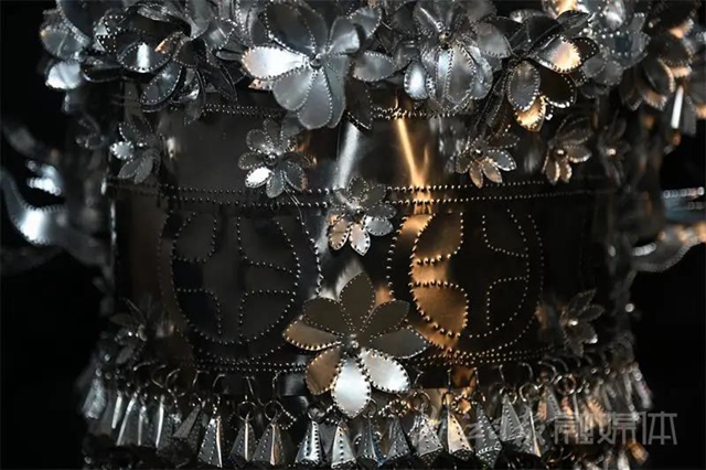 完美复刻，叹为观止！内江学生用易拉罐制作“苗银”头冠(图12)