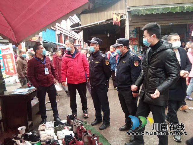 泸县云龙镇开展农贸市场专项整治工作(图1)