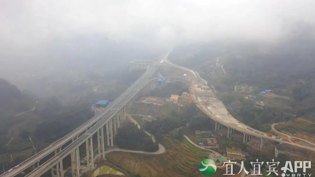 宜彝高速四川段主体工程全线贯通(图6)