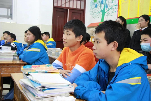 对毒品、校园欺凌说不！江阳法院酒麒麟普法志愿者送法进校园(图12)