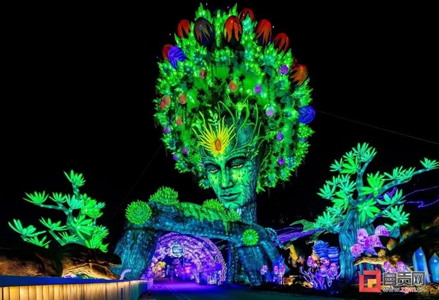 快看!自贡灯会网红灯组《生命之树》搬新家啦!(图1) 快看!自贡灯会网红灯组《生命之树》搬新家啦!(图1)