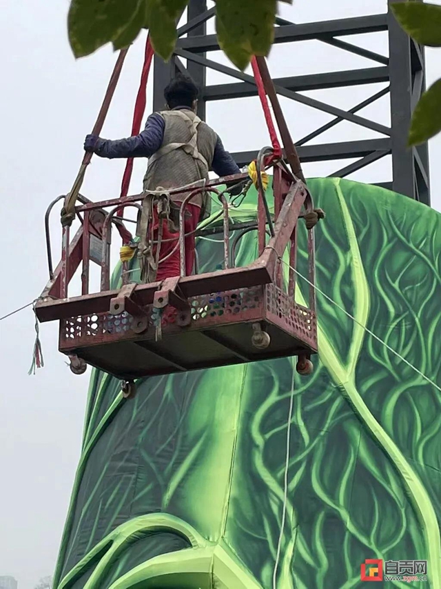 快看!自贡灯会网红灯组《生命之树》搬新家啦!(图6) 快看!自贡灯会网红灯组《生命之树》搬新家啦!(图6)