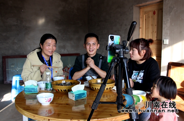 纳溪区上马镇：党建引领聚民心，真抓实干促发展(图3)