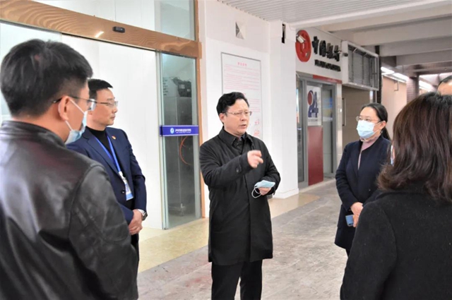 邹瑾调研泸州教育工作(图4) 邹瑾调研泸州教育工作(图4)