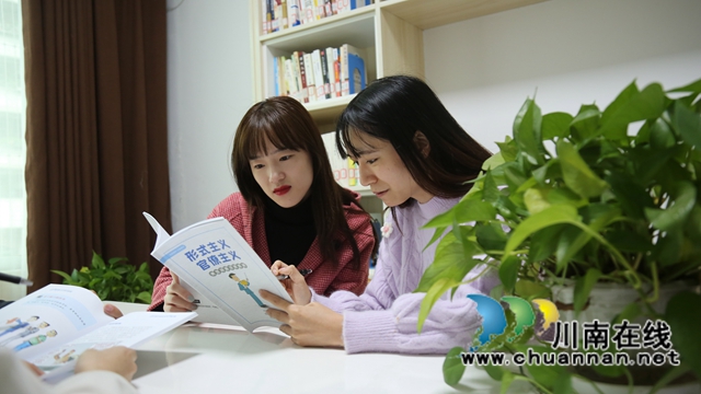 想画什么就画什么！泸州“草根画家”心里装着“大舞台”(图3)