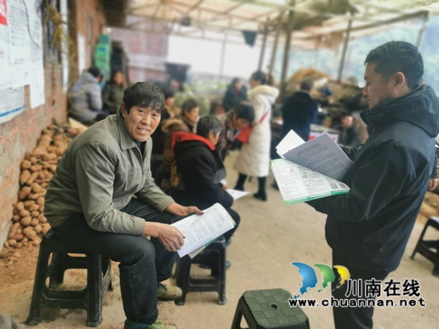 合江县先滩镇深入非公经济场所开展禁毒宣传活动(图2) 合江县先滩镇深入非公经济场所开展禁毒宣传活动(图2)