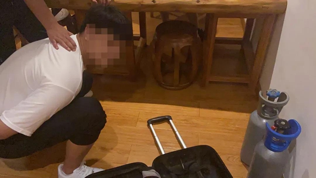 龙马潭公安破获一起新型毒品案件,涉案人员00后!(图2) 龙马潭公安破获一起新型毒品案件,涉案人员00后!(图2)