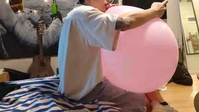 龙马潭公安破获一起新型毒品案件,涉案人员00后!(图3) 龙马潭公安破获一起新型毒品案件,涉案人员00后!(图3)