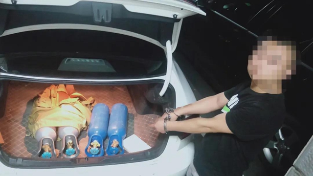 龙马潭公安破获一起新型毒品案件,涉案人员00后!(图9) 龙马潭公安破获一起新型毒品案件,涉案人员00后!(图9)