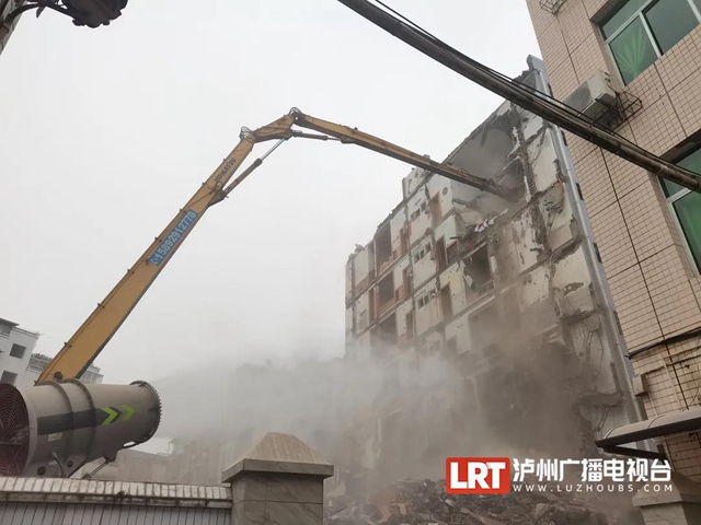消隐患 | 泸县县城启动D级危房拆除工作(图4)