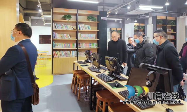 泸县教体局社区教育考察团一行到龙马潭区鱼塘街道交流社区教育(图2) 泸县教体局社区教育考察团一行到龙马潭区鱼塘街道交流社区教育(图2)