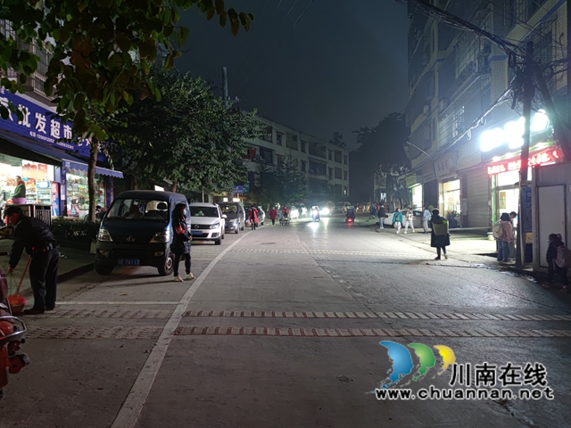 泸县百和镇：流商归市，坐商归店，群众直点赞(图3)