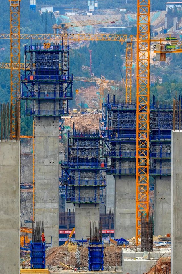 航拍带你看山里的大项目,这条出川新通道建设正酣(图6) 航拍带你看山里的大项目,这条出川新通道建设正酣(图6)