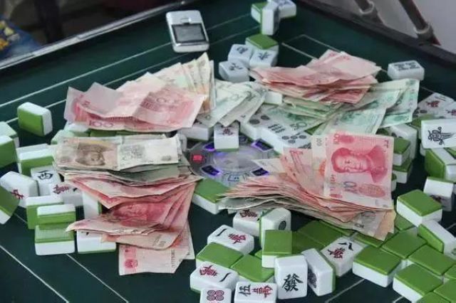 合江：赌博起纠纷请警察撑腰 全部安排！(图3)