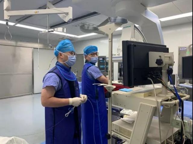 突破极限！泸州市人民医院为2名九旬老人实施ERCP取石术(图4)