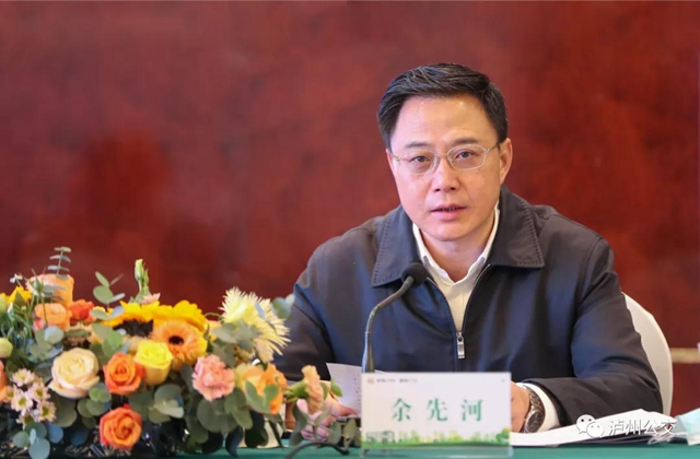 交通运输部专家组对泸州市国家公交都市建设示范工程充分肯定(图2) 交通运输部专家组对泸州市国家公交都市建设示范工程充分肯定(图2)