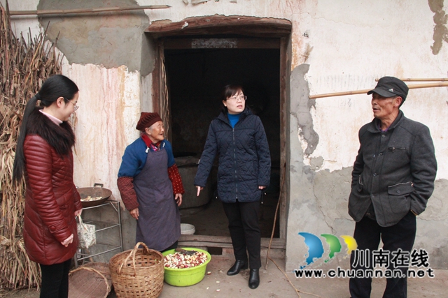 泸州市残联到泸县开展困难残疾人慰问活动(图4)