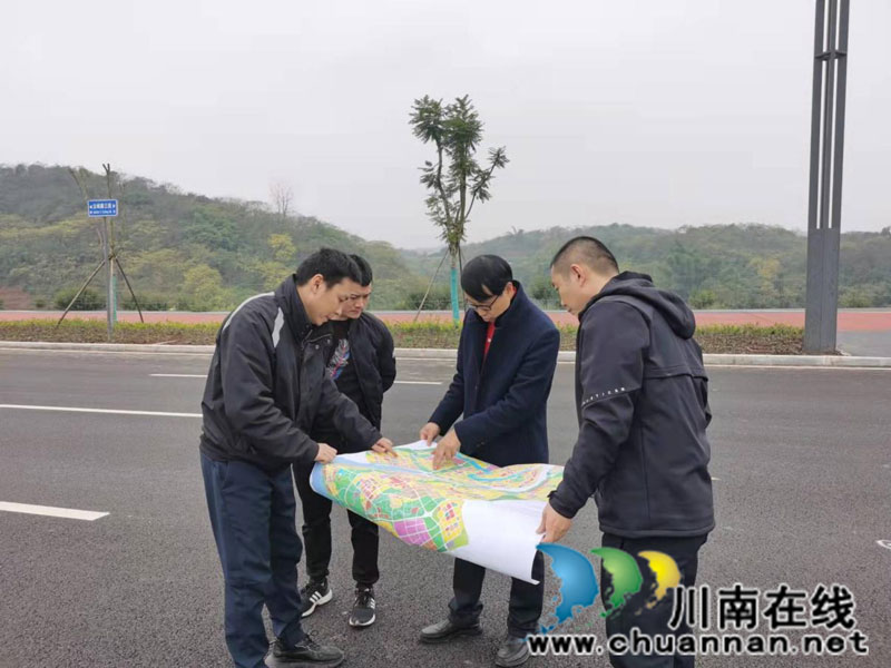 泸州市自然资源和规划局调研2022年市本级经营性用地市政道路等配套情况(图1)