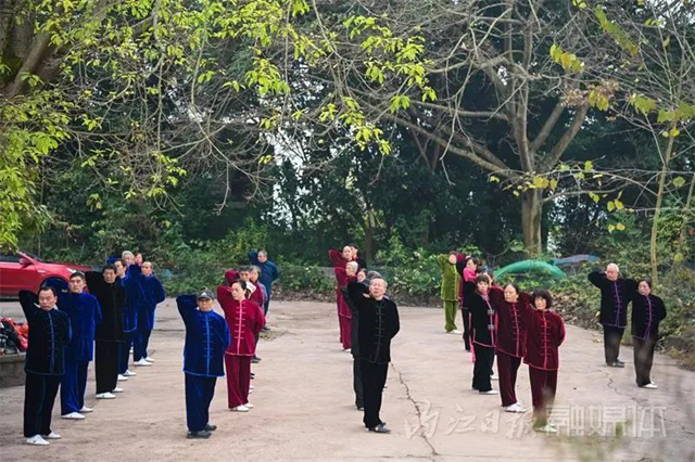 天哪！内江竟有高手在公园同练武侠小说里的绝学“易筋经”！(图5)