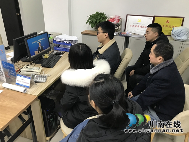 龙马潭区小市街道上大街社区妇联组织开展学习《家庭教育促进法》活动(图2)